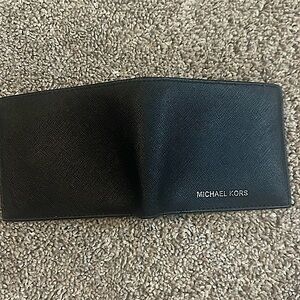 MICHAEL KORS Harrison Saffiano Leather Billfold Wallet 36S4LHRF3L